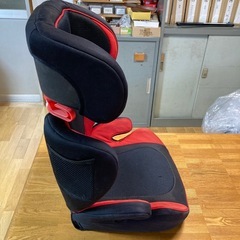 お話中　メーカー不明　ジュニアシート　痛みありの画像