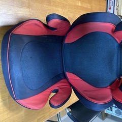 お話中　メーカー不明　ジュニアシート　痛みありの画像
