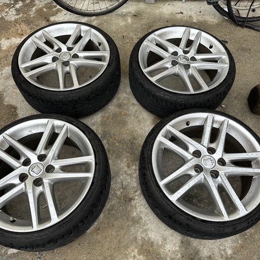 200系クラウン後期純正ホイール