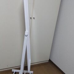 キャスター付きスタンドミラー【ニトリ】の画像