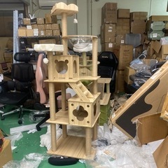 猫タワー　未使用品　組み立て済み　何箇所傷有り
