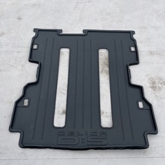 デリカD5ラゲッジトレイ純正の画像