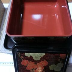 本欅作り漆塗り（けやき）1点、菓子鉢２点、合計3点、★未使用保管品、箱は傷みあり贈答に不向き👉お手数をおかけします、お問い合わせ前にプロフィール必読です。の画像