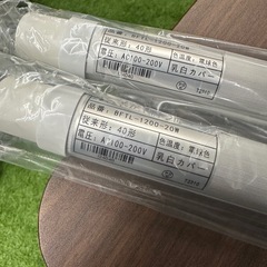 未使用 LED蛍光灯2本 電球色 直管 ダンボール梱包　BFTL-1200-20W 40形 乳白色カバー の画像
