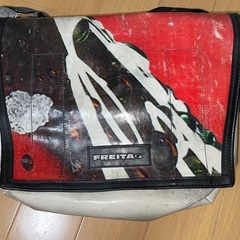 フライターグの中古が安い！激安で譲ります・無料であげます