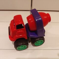 ベビーおもちゃ　ラリーカー、ミキサー車、消防車、その他　合計１０点の画像