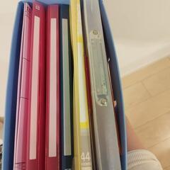 ファイル入れとファイルの画像