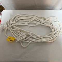 クレモナロープ（太さ約9mm）　長さ約9M