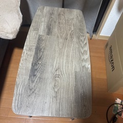 小さい机
