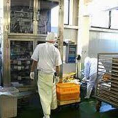 【未経験歓迎】基本土日祝休み！マイカー通勤OK◎食品工場でのお仕事の画像