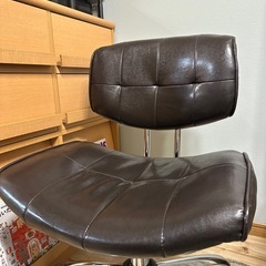 レザー調椅子
の画像