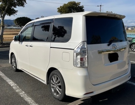 TOYOTA  ヴォクシー
