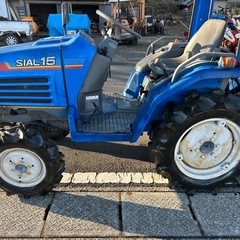 イセキ トラクター 15馬力 4WD 耕深自動 自動水平　パワステ デフロック スーパーフルターン　バックアップ　キャノピー　ディーゼル 代掻き 耕運 畝立て 畑 簡易始動動画ありの画像