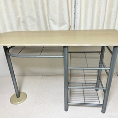 テーブル