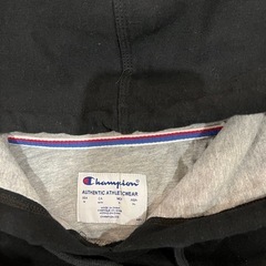 Champion フード付きパーカー M サイズ　男女兼用の画像