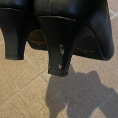 黒のパンプス
の画像