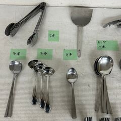 【まとめ売り】 カトラリー ナイフ スプーン フォーク トング いろいろ 130点セット N0617の画像