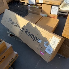 激安‼︎LEMNISCATE アルミスロープ 305cm 耐荷重362kg 車椅子スロープ 介護用 段差スロープ 折りたたみ式で持ち運び便利 玄関スロープ 滑り止めマット付き アルミブリッジ（使用高さ：25-76cm）49,999円→30,000円 の画像