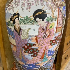 中国製 大型花瓶 木製台座付き 壺 特大 高さ約93cm 陶器 置物 縁起物 オブジェ 中古の画像