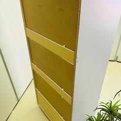 1台でスッキリハンガーラック 扉付きの画像