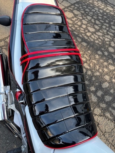 ビンテージレザー金パイピングタックロールシートCB400SF NC39 NC42