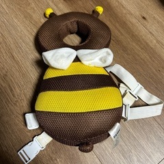 転倒防止　赤ちゃん　ハチ