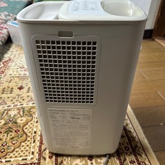 40%OFF！！SHARP 加熱気化式加湿機 HV-H55-W！札幌市内配達無料！！の画像