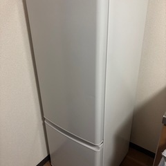 2022年製 冷蔵庫 三菱電機 168LMR-P17 ホワイト (しん) 黒川の