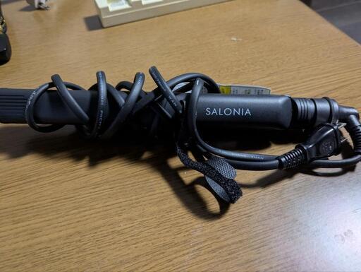 ヘアアイロン　サロニア　新品