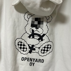 OY パーカー くま Lサイズくらいの画像