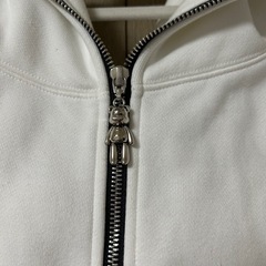 OY パーカー くま Lサイズくらいの画像