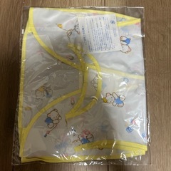 Familiar小物セット（ぬいぐるみ、スタイ、エプロン）の画像