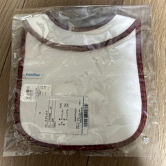 Familiar小物セット（ぬいぐるみ、スタイ、エプロン）の画像