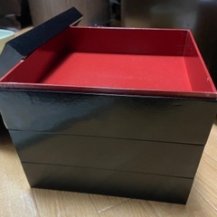 1/31まで　おせちを入れる重箱/3段