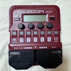ZOOM B1 FOUR ベースマルチエフェクター