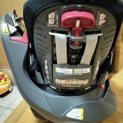 アップリカ　チャイルドシート　新生児から