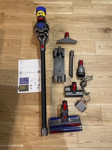 ダイソンSV10コードレスクリーナー　掃除機