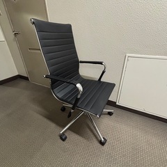 オフィスチェアの画像