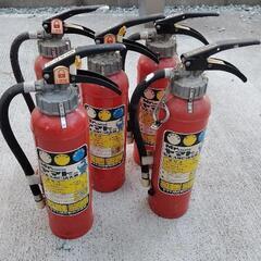 古い消火器