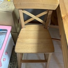 【お話し中】IKEA 木製ダイニングテーブル＆チェアセット（大人用4脚＋子供用1脚）の画像