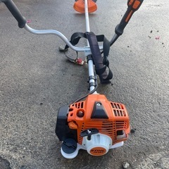 スチール　草刈機　刈払機