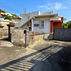 ☆売買物件☆自分好みにリフォームしてみませんか★中城村新垣戸建て～屋上から海がみえるかも！？ − 沖縄県