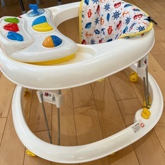ベビー歩行器の画像