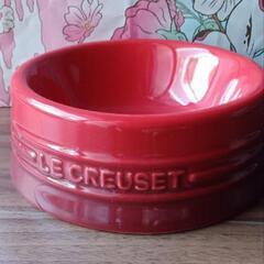 LE CREUSETのペットボールの画像