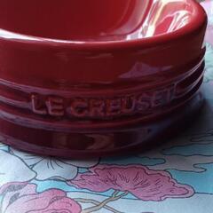 LE CREUSETのペットボールの画像
