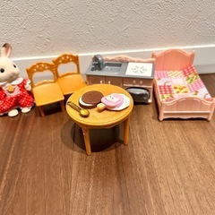 早い者勝ち！値下げ中⭐️人形付き！箱付き⭐️はじめてのシルバニアファミリー　ショコラうさぎの画像