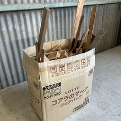 【木工屋の焚き付け端材セット】《8.6kg》乾燥材　バーベキュー　焚き火の画像