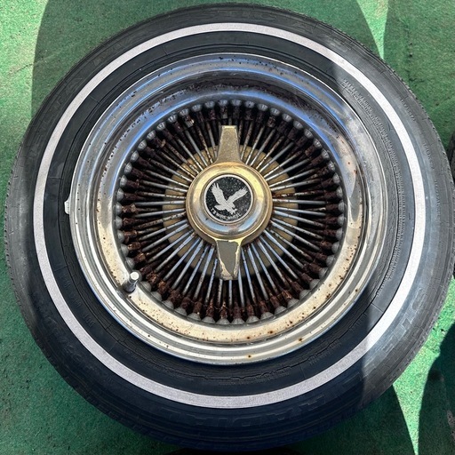 Wire Wheel 13“ホワイトリボン付