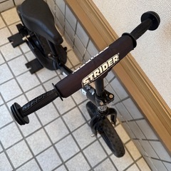 ストライダー　ブラックの画像
