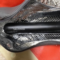 SALONIA ストレートアイロン　(ほぼ新品)
